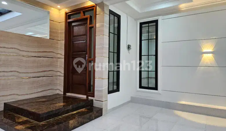 House for sale in Cinere, Depok, West Java, near Depok Antasari toll road. 2