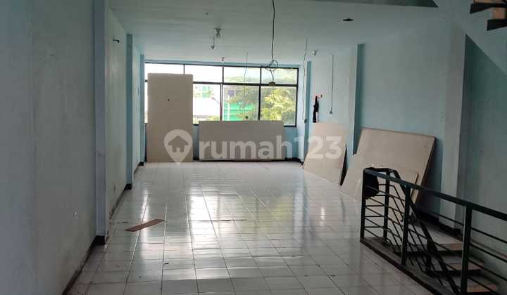 disewakan ruko 3 lantai dekat pondok indah jakarta selatan  2