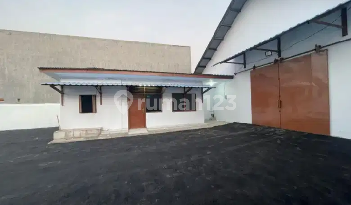 Large warehouse building area 650 m2 Cengkareng, near PIK West Jakarta