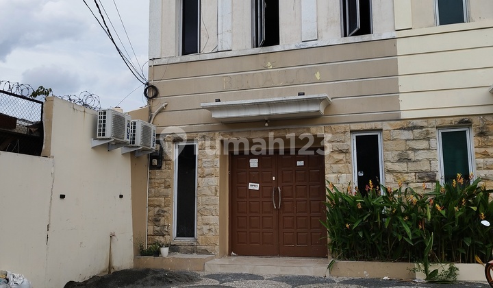 Ruko Sewa Over Kontrak Pancoran Dekat Tugu Jakarta Selatan