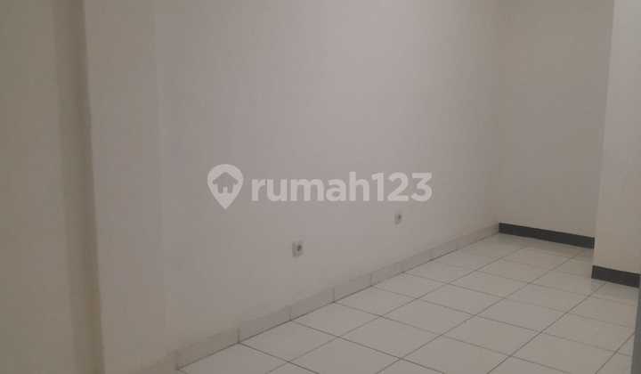 Ruko disewakan 4 lantai kebayoran baru jakarta selatan ukuran 4,5 x 13 m 2