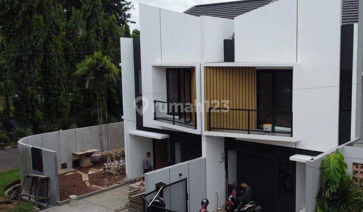 Rumah 2 Lantai Dekat Pondok Indah Bintaro, Jakarta Selatan 1