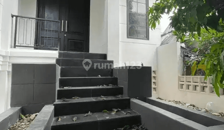 Rumah 2 Lantai Dekat Gandaria City Kebayoran Lama Jakarta Selatan 1