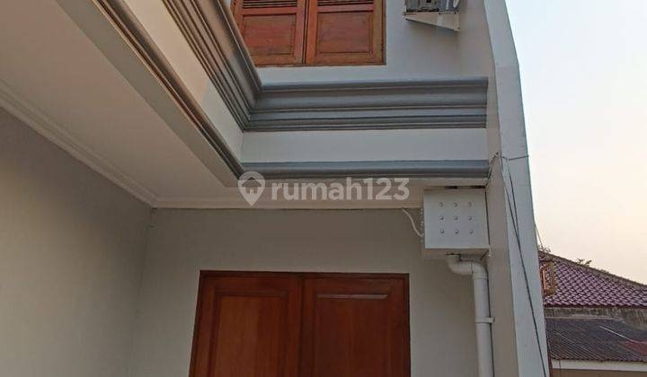 Rumah 2 Lantai Dekat Gandaria City Kebayoran Baru Jakarta Selatan 2