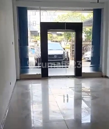 Senen leased shop house, 4 floors 4.5 x 12 m, near Suropati Park Central Jakarta 2