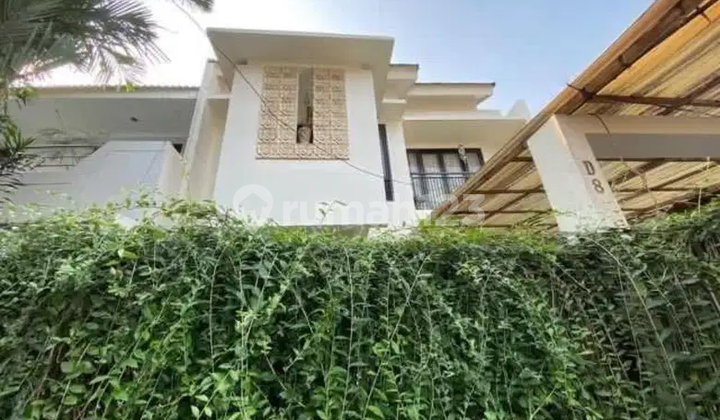 Rental House in Kebon Jeruk Near Permata Hijau Hospital, West Jakarta Rental House in Kebon Jeruk Near Permata Hijau Hospital, West Jakarta