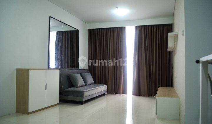 ruang keluarga apartement 2 br furnished dekat