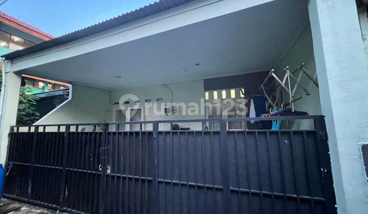 Cheap Sale Ready-to-Live House in Duren Sawit, East Jakarta