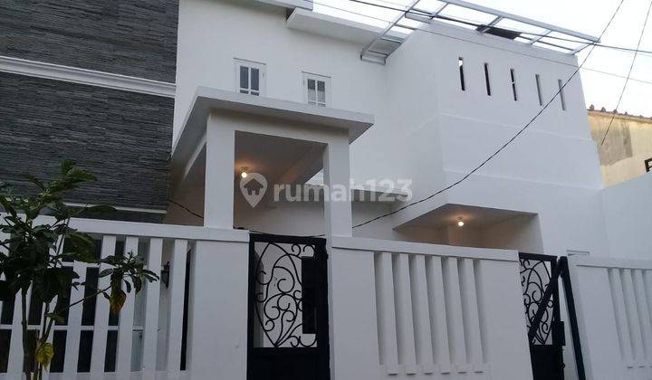 Rumah dijual di Taman Buaran Indah Duren Sawit 2