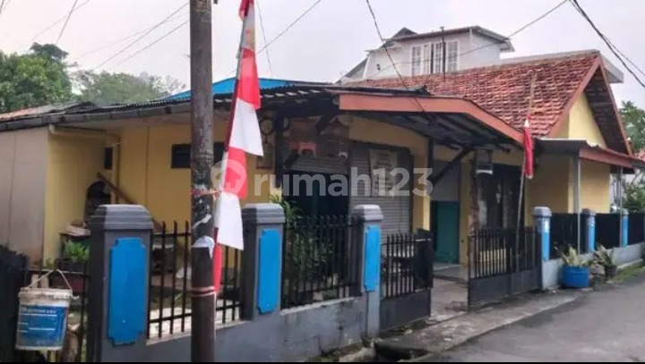 Dijual Rumah Lama Lokasi Strategis di Cawang, Jakarta Timur Dijual Rumah Lama Lokasi Strategis di Cawang, Jakarta Timur