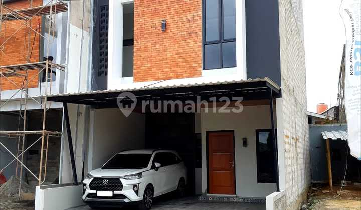 DIjual Rumah Baru Bebas Banjir di Cibubur Jakarta Timur DIjual Rumah Baru Bebas Banjir di Cibubur Jakarta Timur