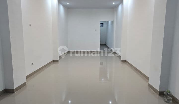 New Shop House for Sale in Strategic Location, Cipedak, South Jakarta 2
