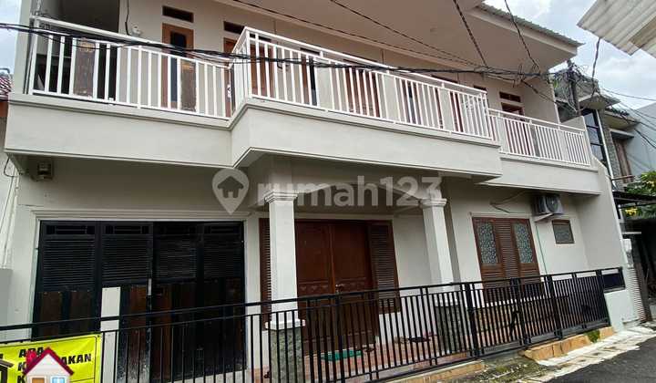 Dijual Cepat Rumah + Kontrakan Aktif di Pondok Gede Bekasi Dijual Cepat Rumah + Kontrakan Aktif di Pondok Gede Bekasi