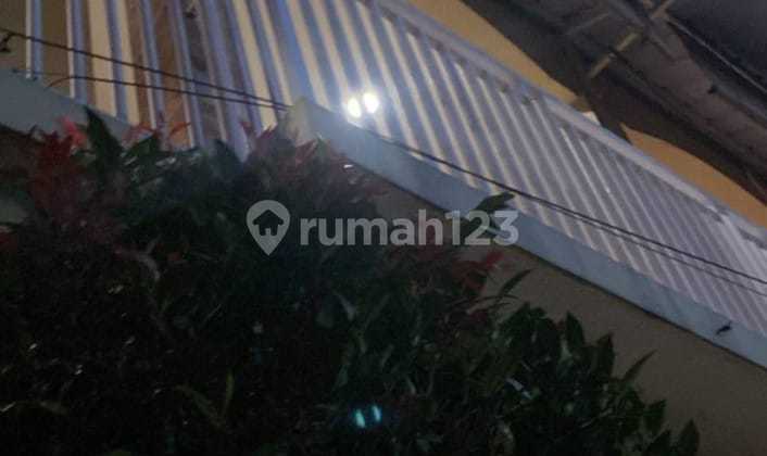 Dijual Kost2an Strategis di Pesanggrahan Jakarta Selatan Dijual Kost2an Strategis di Pesanggrahan Jakarta Selatan