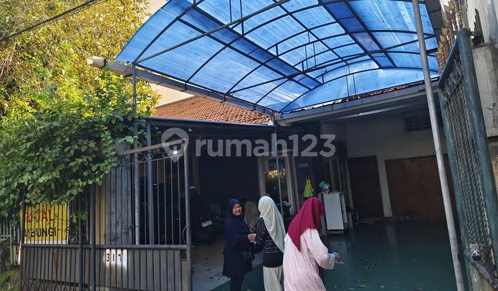 Dijual Rumah Luas Untuk Kostsan di Cawang, Jakarta TImur