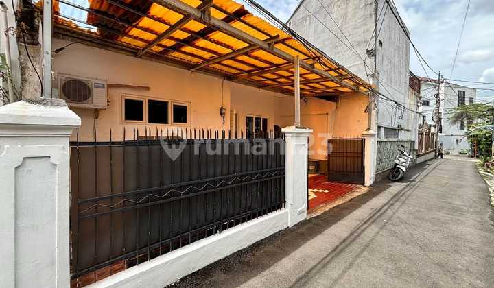 Rumah di Tebet Barat Jaksel