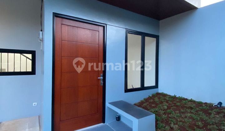 2-Story House 5 Minutes to Train Station, 10 Minutes to Margonda Toll Road, Close to GDC & Margonda Business Center Mall. 2