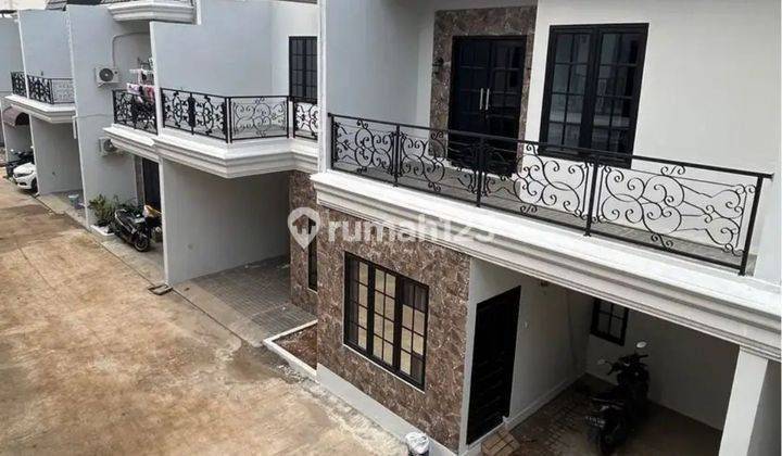 RUMAH MEWAH TERMURAH PINGGIR JALAN RAYA LANGSUNG DEPAN TOL CIJAGO, 7 MENIT LRT CIBUBUR, DEKAT PUSAT BISNIS DAN MALL 