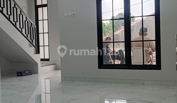 Ready-to-Occupy House in Ciracas Only 5 Minutes to LRT Rambutan, 5 Minutes to LRT Ciracas, 5 Minutes to Pasar Rebo Toll Road, Close to Business Center & Mall Ready-to-Occupy House in Ciracas Only 5 Minutes to LRT Rambutan, 5 Minutes to LRT Ciracas, 5 Minutes to Pasar Rebo Toll Road, Close to Business Center & Mall