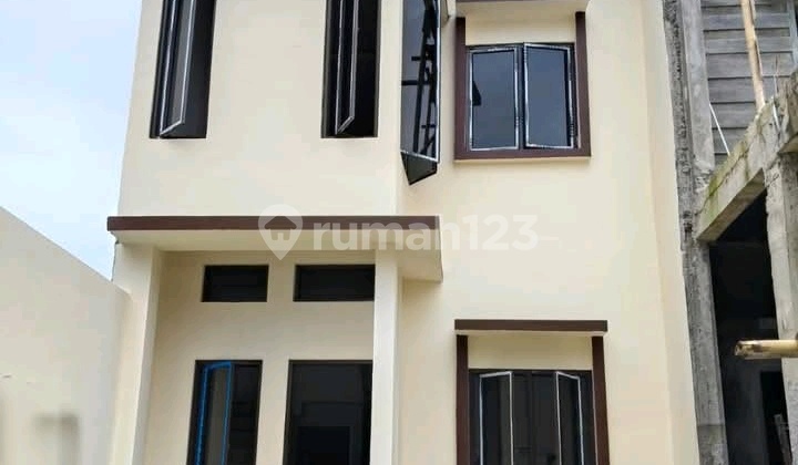 Rumah Baru 2 Lantai Besar Luas Hanya 10 Menit LRT Harjamukti, 10 Menit Tol Cijago & Tol Cibubur Junction, Dekat Pusat Bisnis & Mall Cimanggis