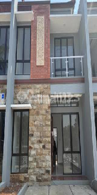Rumah Mewah Termurah Hanya 2 Menit Jalan Raya Bogor Jatijajar 10 Menit Stasiun Kereta Api 10 Menit Tol Cijago Dekat Kawasan Bisnis