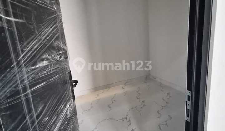 Rumah Mewah 5 Menit LRT Ciracas 6 Menit LRT Rambutan 7 Menit Tol Akses 2 Mobil 2
