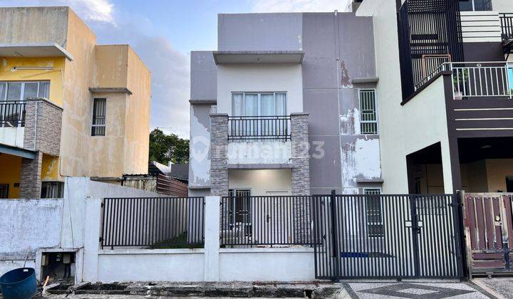 Dijual Cepat Rumah Hook Tengah Sandona dua Lantai 1