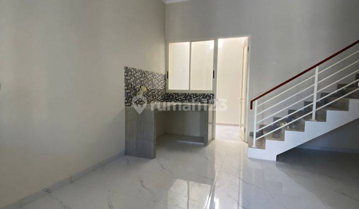 Rumah Unfurnished Baru di jemursari, Surabaya Kota 2