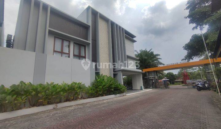 Rumah Sultan Exclusive Fully Furnished di Palagan Sleman Yogyakarta  2