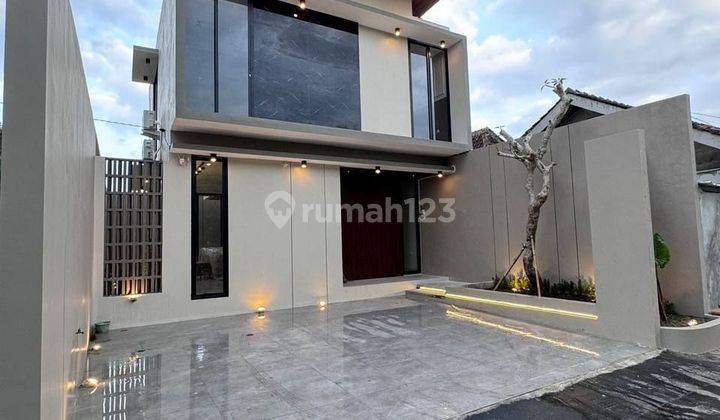 Rumah Minimalis Cantik Dua Lantai Siap Huni 1