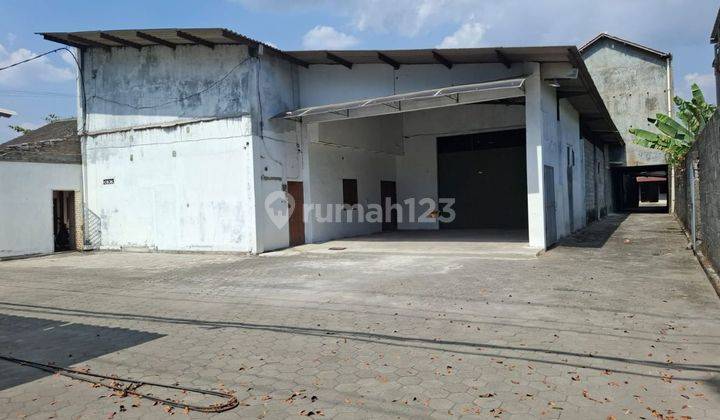 Gudang dan Kantor Siap Beroperasi disewakan di Ringroad Barat Sleman Yogyakarta 1