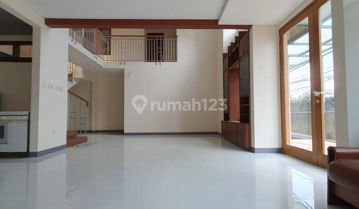 Disewakan Rumah Lux di Budi Indah Bandung Bisa Full Furnish 2