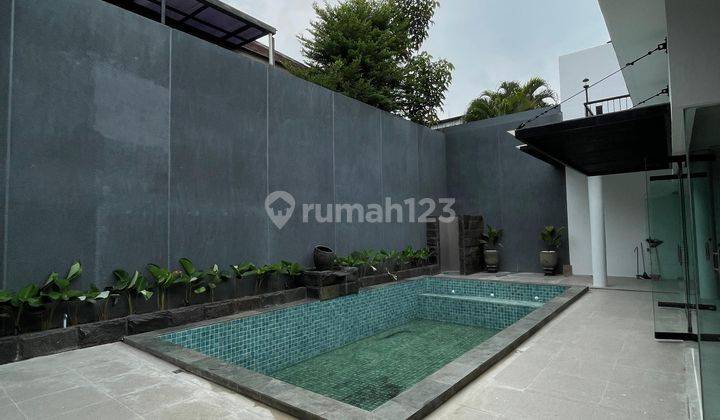 Rumah Minimalis 2 Lantai Siap Huni Graha Family dekat Loop 2