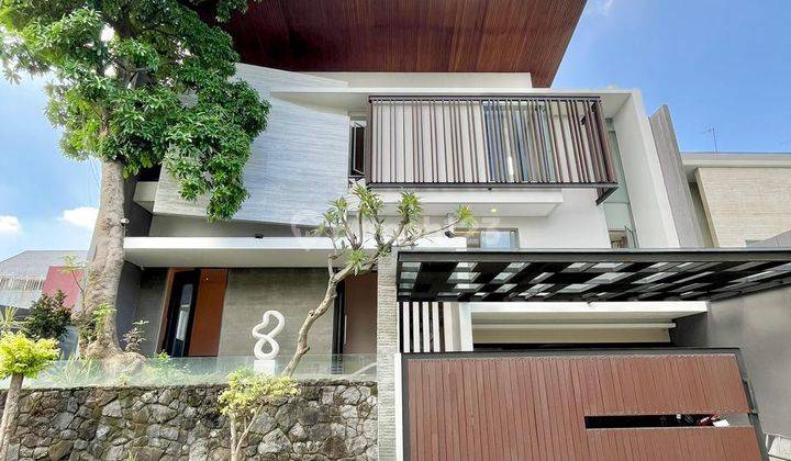 Rumah Siap Huni Minimalis Modern 3.5 Lantai Citraland Utama 1