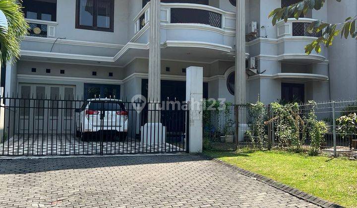 Rumah Classic 2 Lantai Di Graha Family Dekat Pakuwon Indah 1