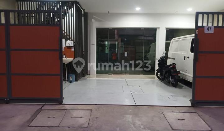 Pabrik Industri Kosmetik Aktif Kutisari Dekat Bandara Juanda