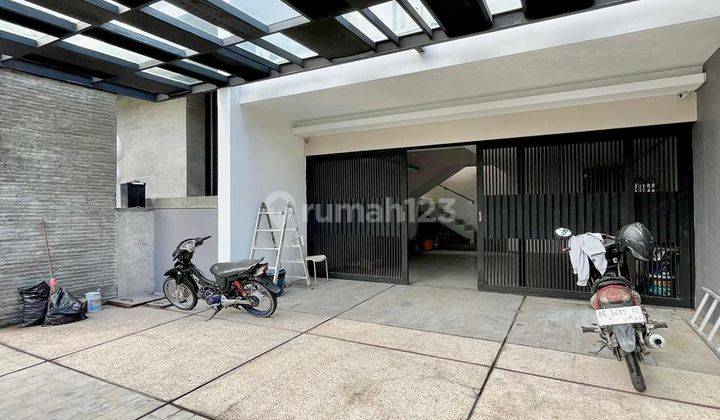 Rumah Siap Huni Minimalis Modern 3.5 Lantai Citraland Utama 2