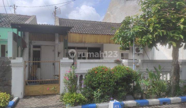 Jual Rumah di Perumahan Wisma Tropodo Jl. Progo 1