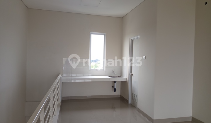 Cheap For Rent 3 Units of 3-Storey Adjacent Shophouses in Paramount Petal, Curug, Tangerang 2