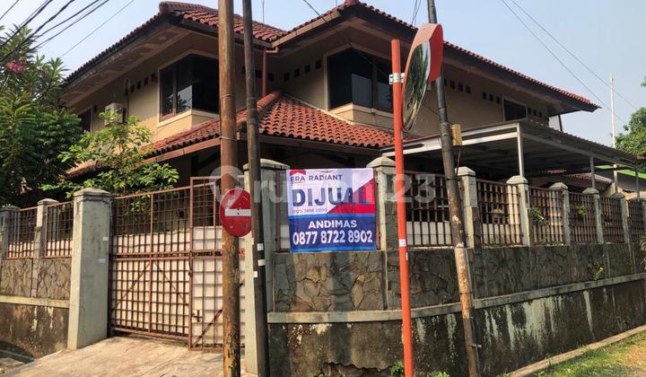 Dijual Rumah 2 Lantai Unfurnished SHM Bintaro Jakarta Selatan