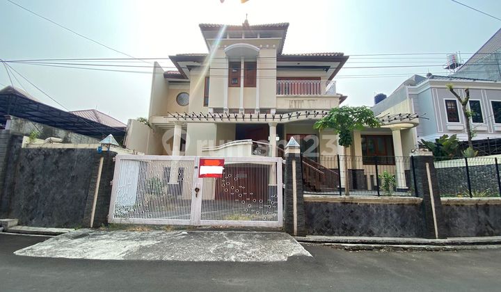 Dijual Rumah 2 Lantai Bagus Unfurnished SHM Pondok Indah