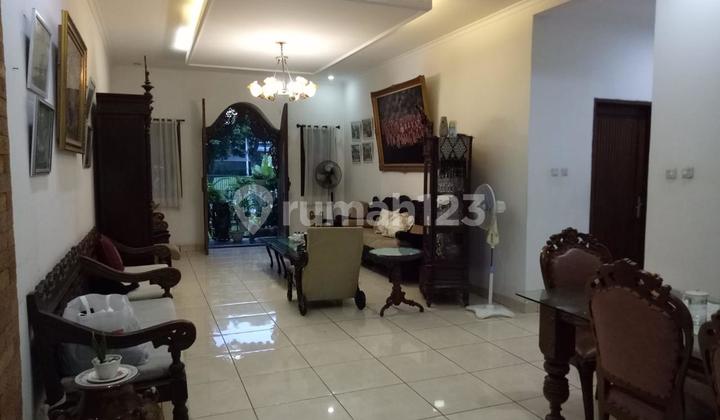 Dijual Rumah 2 Lantai Unfurnished SHM di Villa Cinere Mas 2