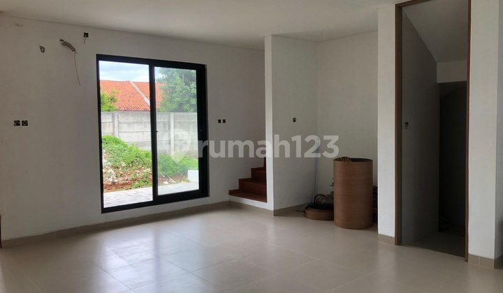 Dijual Rumah Baru 2 Lantai Strategis Joglo Raya Jakarta Barat 2