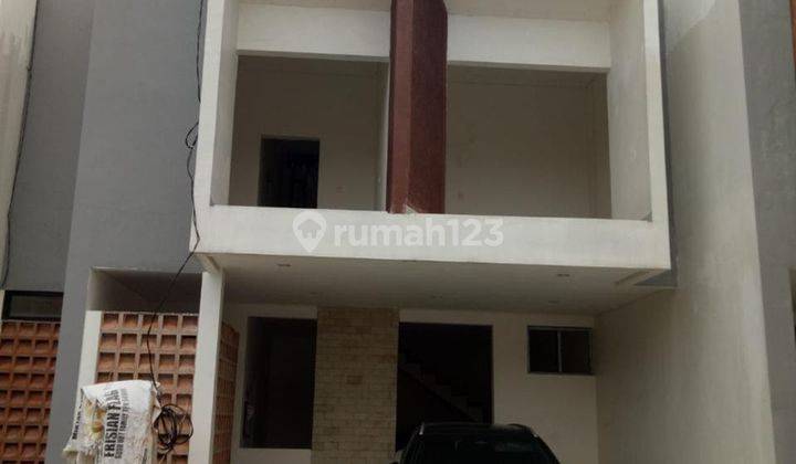 Dijual Rumah Baru 2 Lantai Eksklusif Strategis di Pusat Jakarta 1