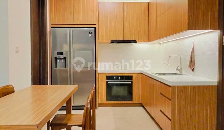 For Sale Residence 8 @Senopati Apartment 3 BR Full Furnished