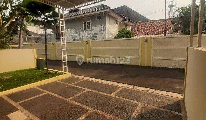 Disewa Rumah Nyaman di Mampang prapatan Semi Furnished  1