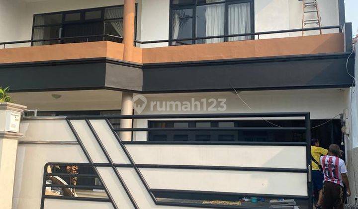 Rumah Mewah Cantik Terawat Kokoh Siap Huni Dalm Komplek di Cinere 2