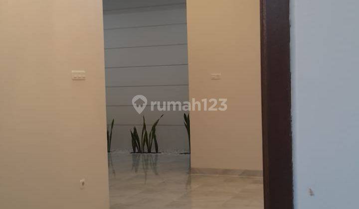 Rumah Mewah Siap Huni Lokasi Pinggir Jalan Raya di Jati Makmur 2