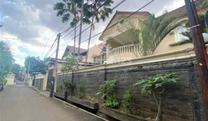 Rumah Cantik Dan Mewah Di Kemang Timur Lokasi Aman Dan Nyaman 2