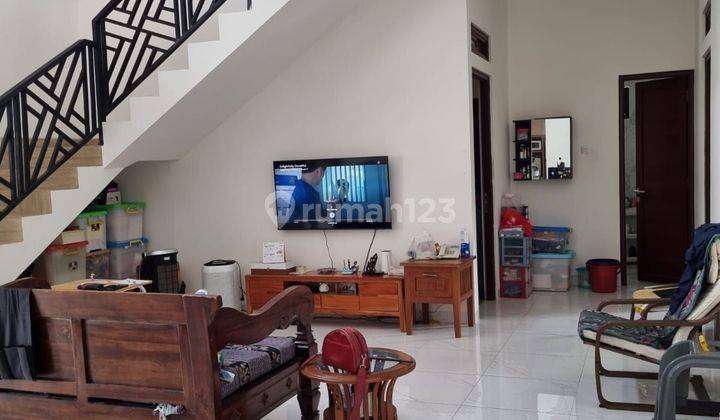 Rumah Cantik dan Mewah dalam Komplek Elit Lokasi Aman dan Nyaman 2